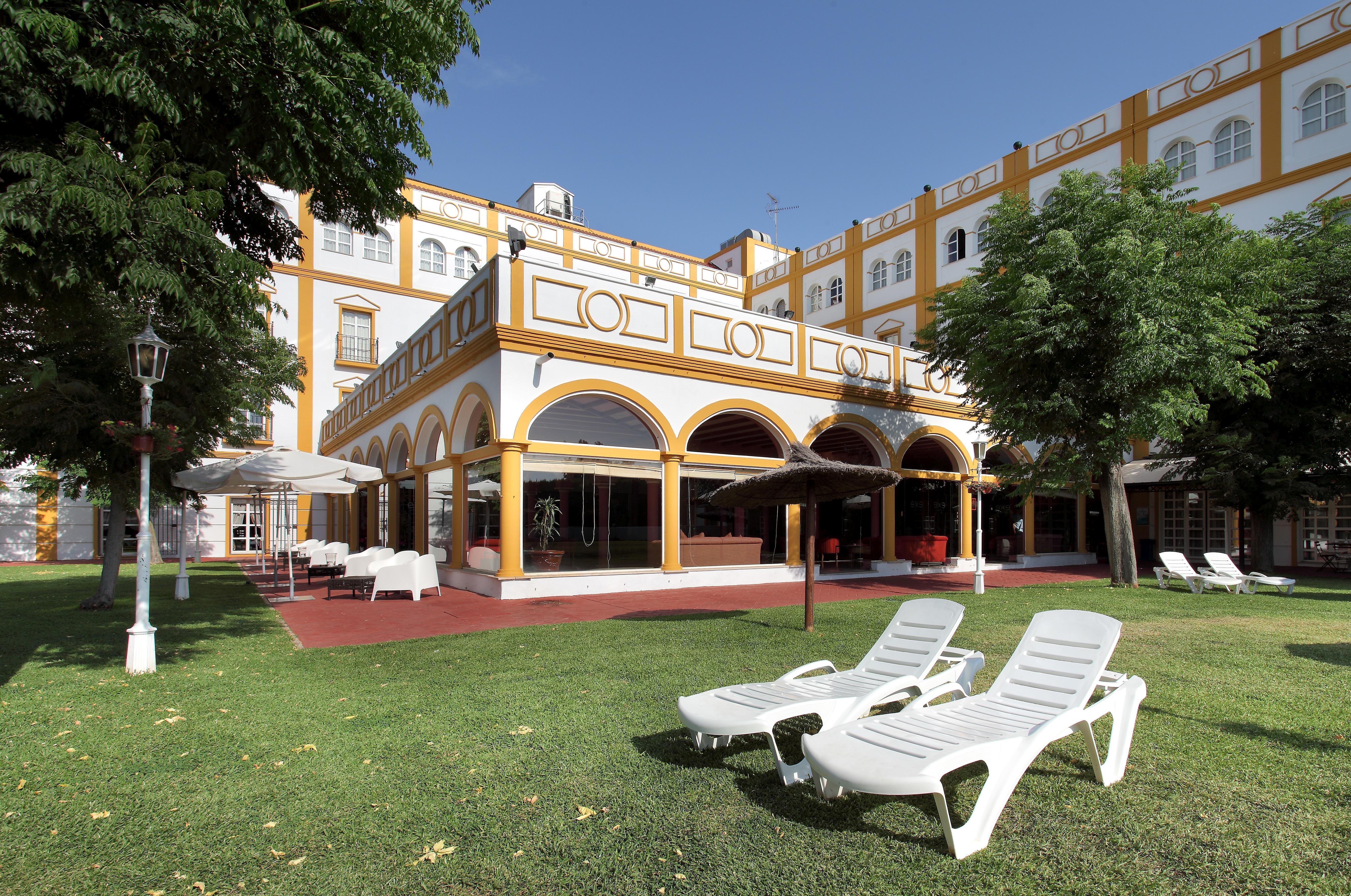 Exe Gran Hotel Solucar Sanlúcar la Mayor Exteriér fotografie