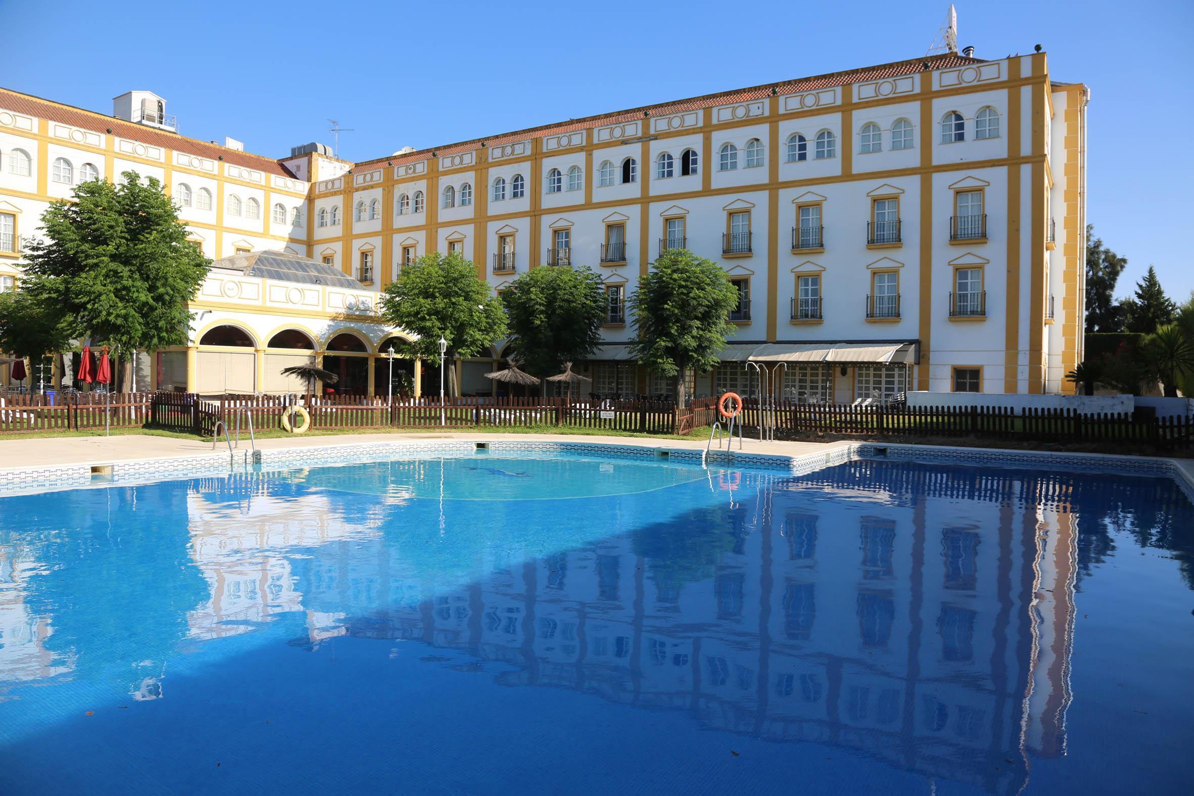 Exe Gran Hotel Solucar Sanlúcar la Mayor Exteriér fotografie