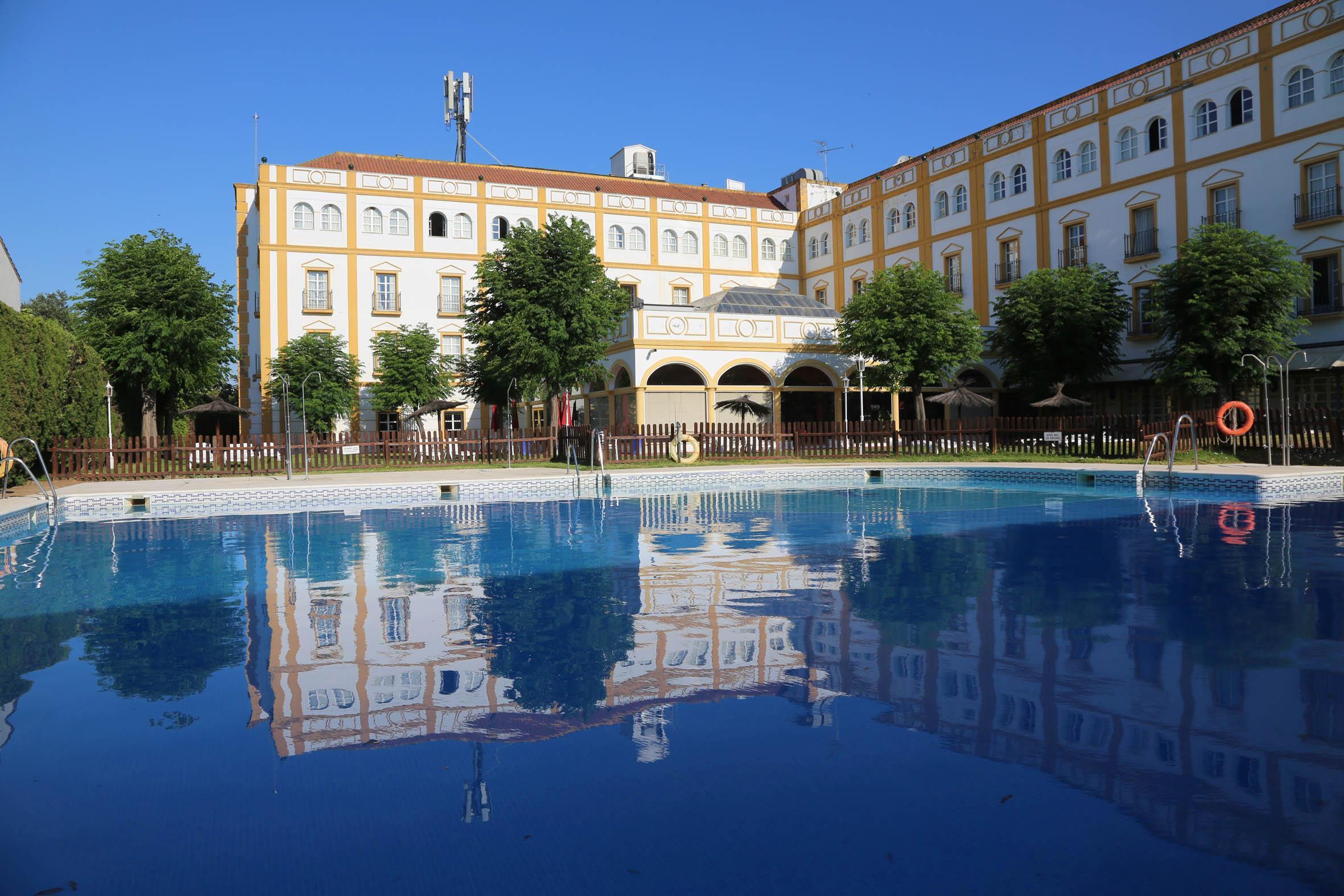 Exe Gran Hotel Solucar Sanlúcar la Mayor Exteriér fotografie
