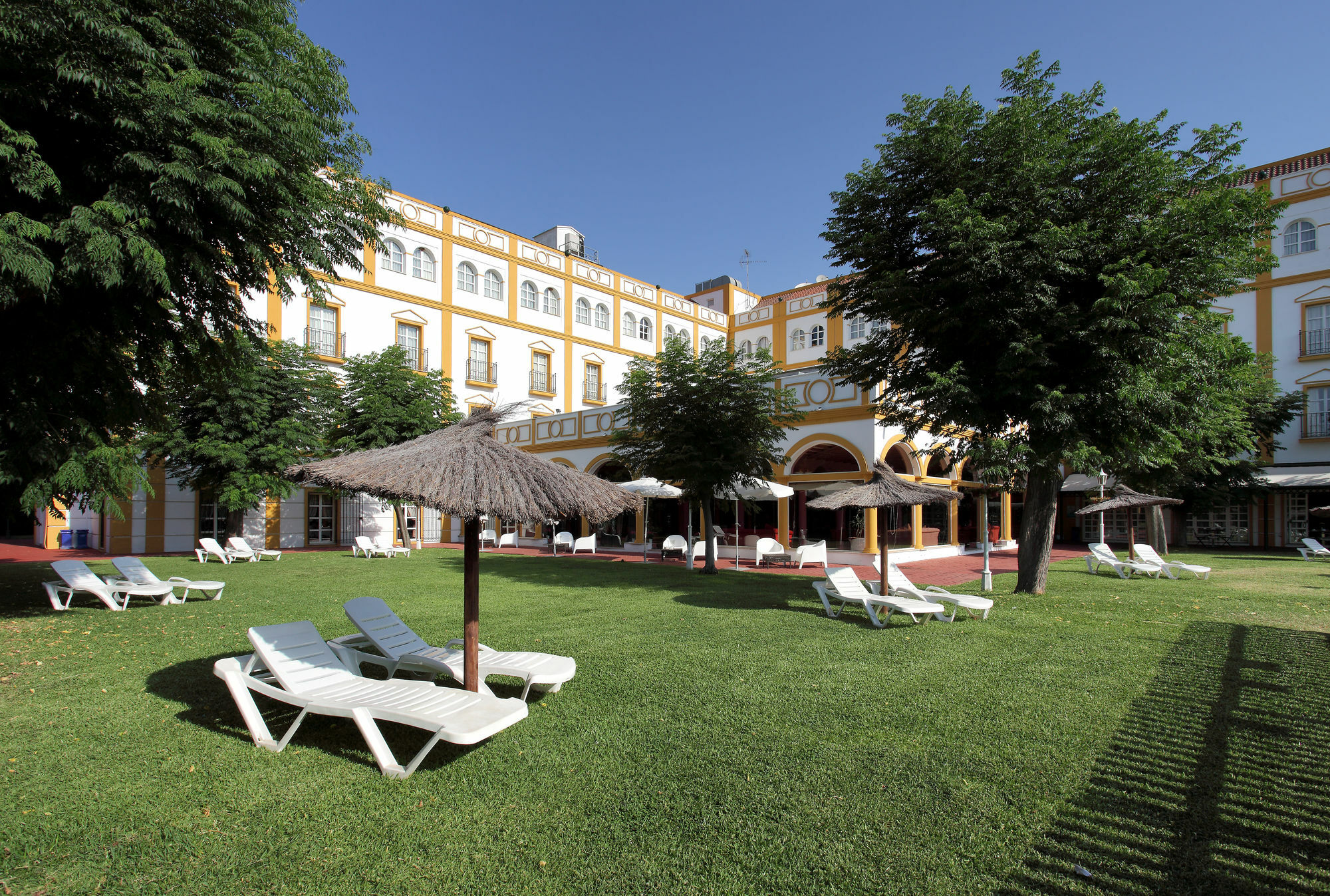 Exe Gran Hotel Solucar Sanlúcar la Mayor Exteriér fotografie